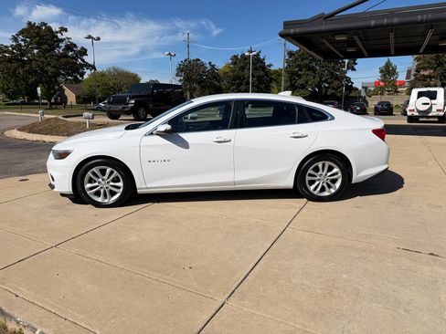 Used 2016 Chevrolet Malibu LT w/ Leather Package image 8