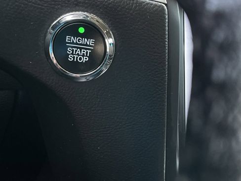 Used 2024 Ford Edge SEL image 16