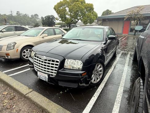 Used 2008 Chrysler 300 LX image 3