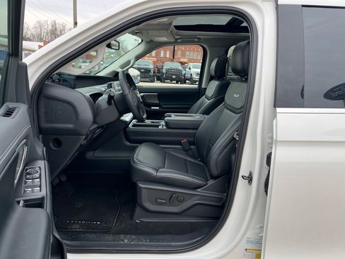 New 2025 Ford Expedition Max Platinum w/ Driver's Package image 14