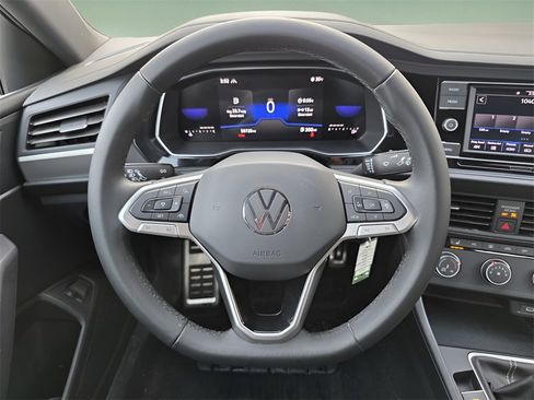 Used 2024 Volkswagen Jetta Sport image 22