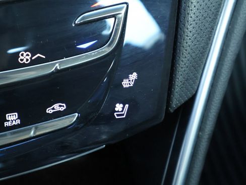 Used 2019 Cadillac XTS Luxury image 26