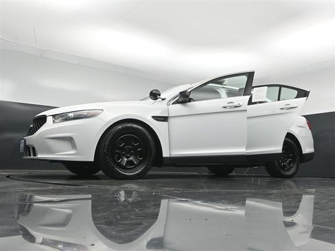 Used 2015 Ford Taurus Police Interceptor AWD image 39