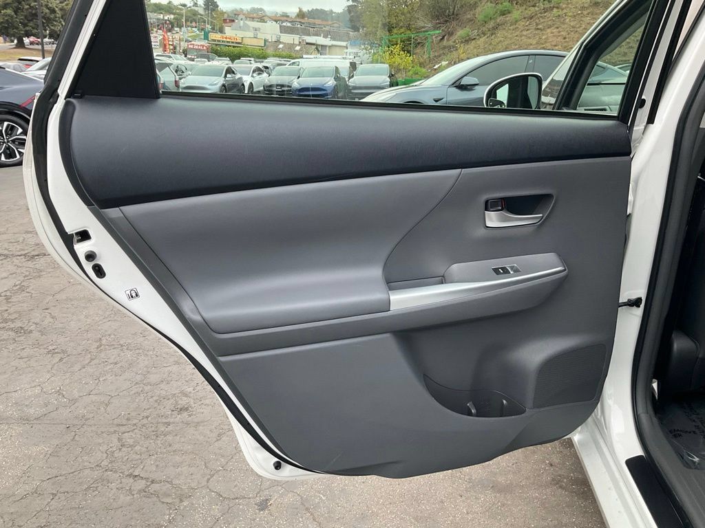 Used 2012 Toyota Prius V Five FWD image 35