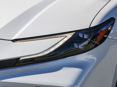 Used 2026 Toyota Camry XSE FWD image 7