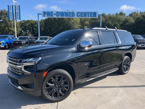 Used 2024 Chevrolet Suburban Premier w/ Max Trailering Package image 2