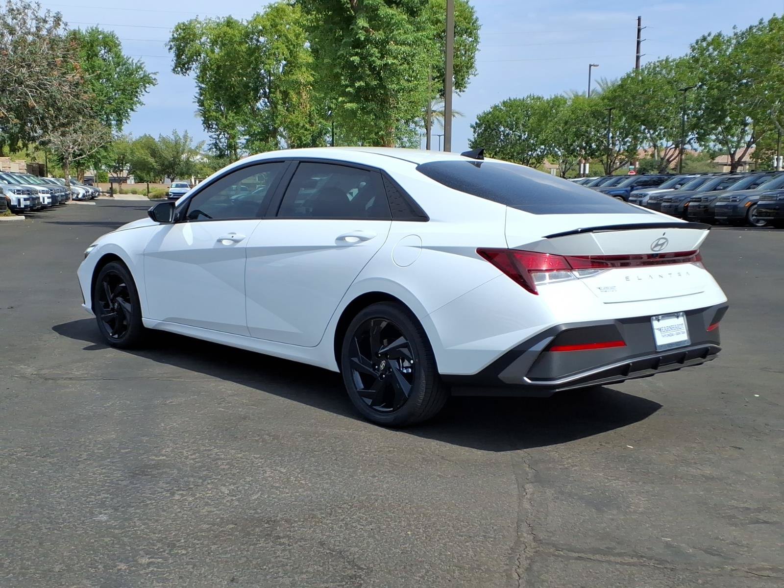 New 2026 Hyundai Elantra SEL Sport FWD image 4