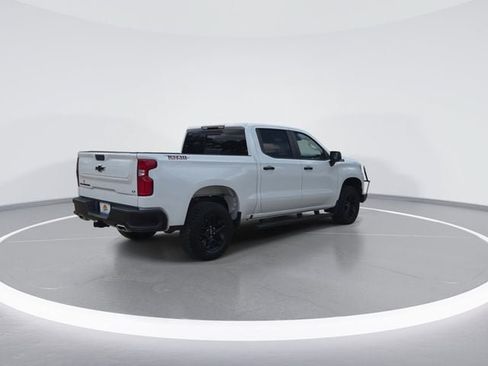 Used 2024 Chevrolet Silverado 1500 LT Trail Boss w/ Convenience Package II AWD/4WD image 8