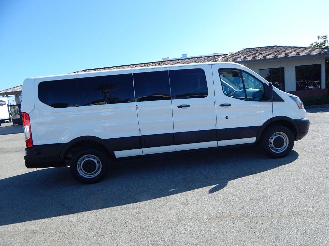 Used 2018 Ford Transit 350 XL RWD image 9