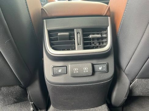 Used 2020 Subaru Outback Touring AWD/4WD image 26