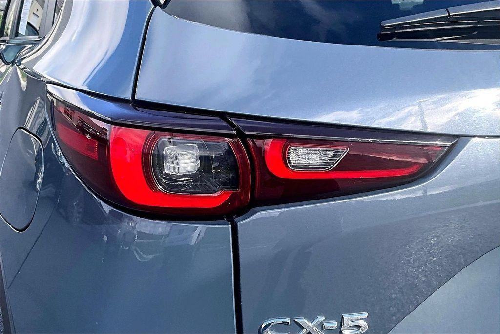 Used 2025 MAZDA CX-5 Carbon Edition AWD/4WD image 30