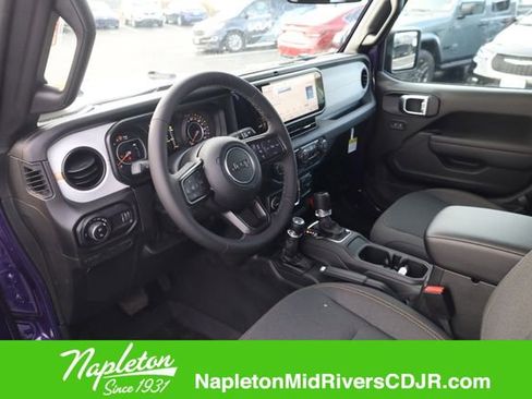 New 2026 Jeep Gladiator Sport AWD/4WD image 8