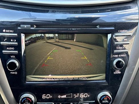 Used 2024 Nissan Murano SV AWD/4WD image 12
