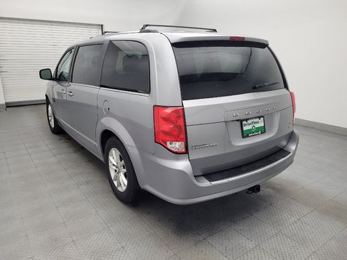 Used 2018 Dodge Grand Caravan SXT FWD image 5