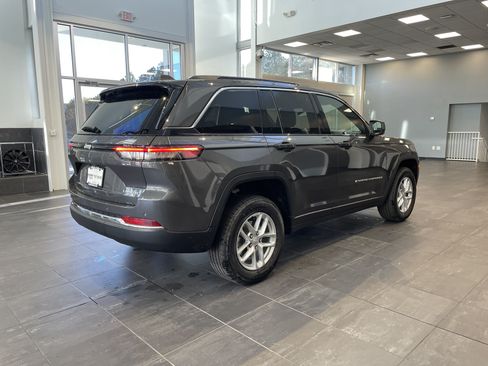 New 2025 Jeep Grand Cherokee Laredo X w/ Luxury Tech Group I RWD image 10