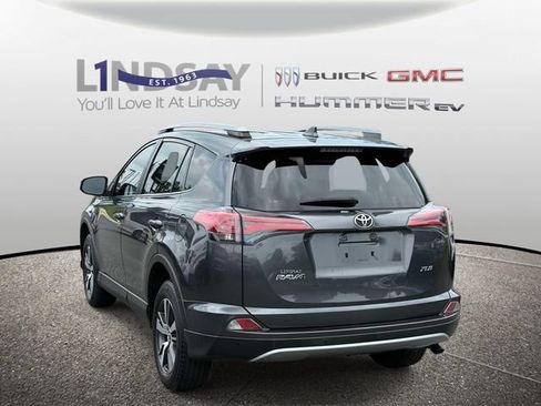 Used 2018 Toyota RAV4 XLE FWD image 5