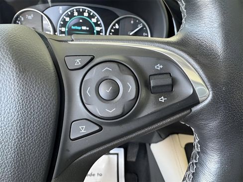 Used 2019 Buick Envision Premium image 38