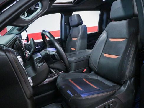 Used 2022 GMC Sierra 2500 AT4 w/ AT4 Preferred Package image 12