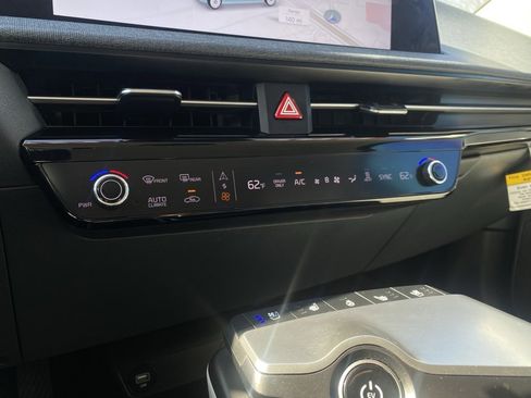 Used 2024 Kia EV6 Wind image 18