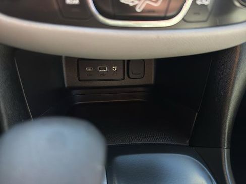 Used 2023 Chevrolet Equinox LS w/ LS Convenience Package AWD/4WD image 20