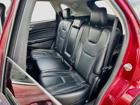 Used 2017 Ford Edge Titanium w/ Technology Package FWD image 24