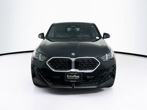 Used 2025 BMW X2 xDrive28i image 2