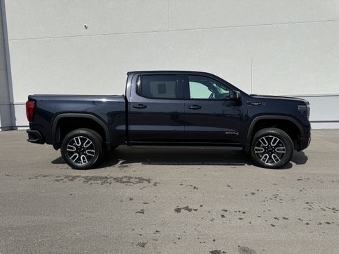 Used 2022 GMC Sierra 1500 AT4 w/ AT4 Premium Package AWD/4WD image 1