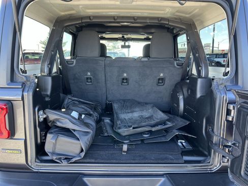 Used 2021 Jeep Wrangler Unlimited Rubicon image 23