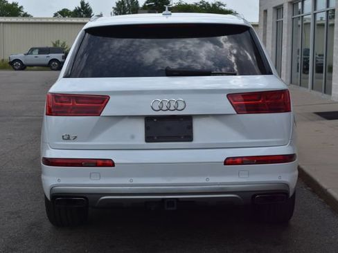 Used 2019 Audi Q7 3.0T Premium Plus w/ Premium Plus Package AWD/4WD image 12