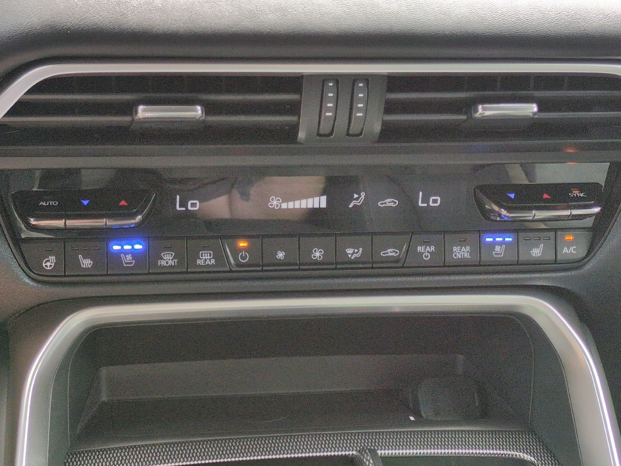Used 2024 MAZDA CX-90 Plug-In Hybrid w/ Premium Plus AWD/4WD image 21
