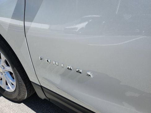 Used 2018 Chevrolet Equinox LT image 23