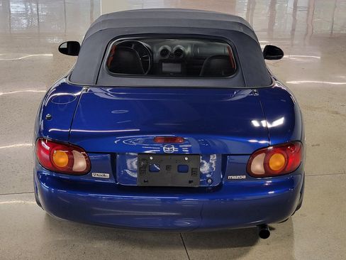 Used 1999 MAZDA MX-5 Miata RWD image 31