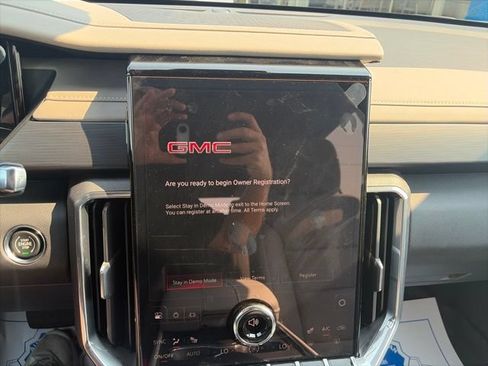 New 2026 GMC Acadia Elevation w/ Black Edition FWD image 22