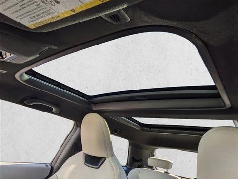 Used 2025 MINI Cooper 2-Door Hardtop image 17