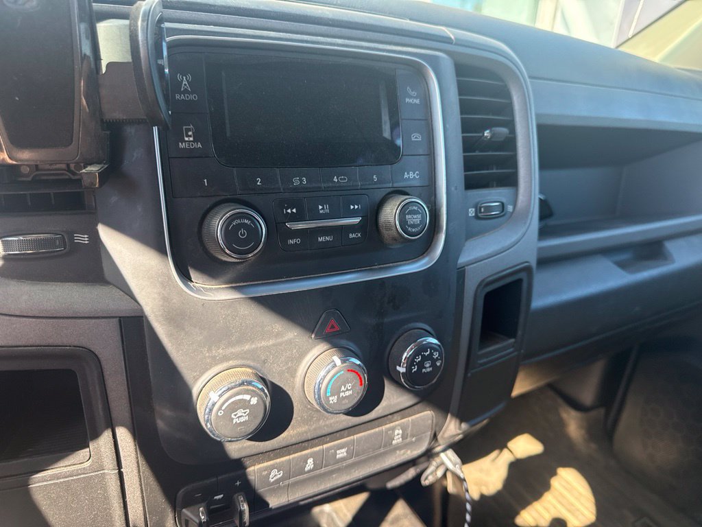 Used 2018 RAM 2500 Tradesman w/ Chrome Appearance Group AWD/4WD image 14