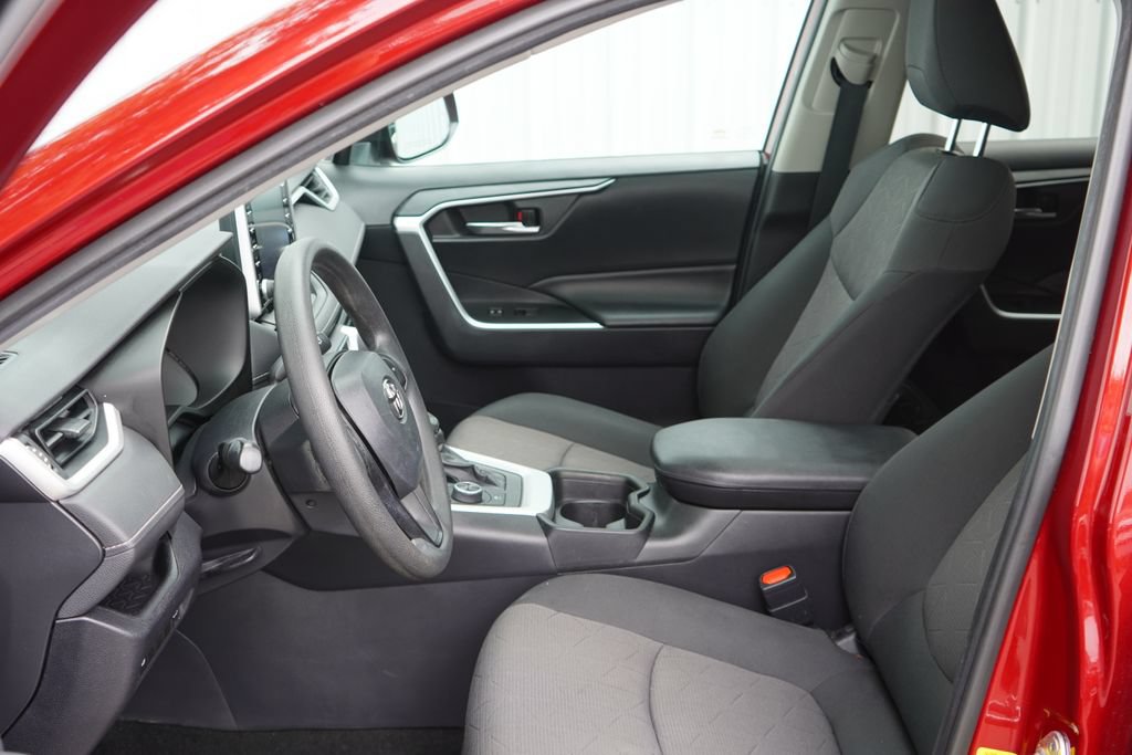 Used 2019 Toyota RAV4 XLE w/ Convenience Package AWD/4WD image 13