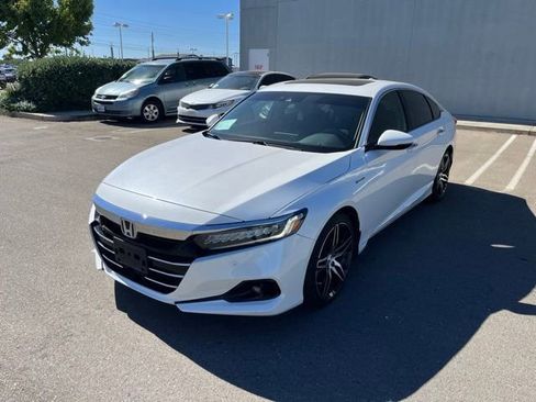 Used 2022 Honda Accord Touring image 1