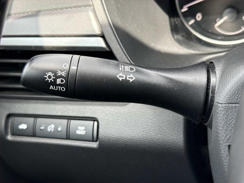 Used 2024 Nissan Altima 2.5 SR AWD/4WD image 16