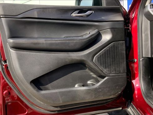 Used 2023 Jeep Grand Cherokee Laredo w/ Luxury Tech Group I image 21