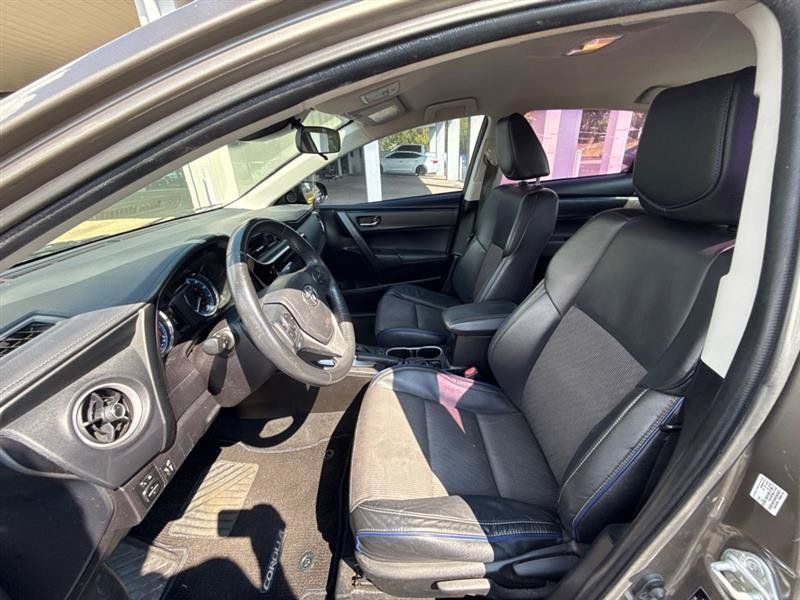 Used 2017 Toyota Corolla SE w/ Carpet Mat Package (TMS) FWD image 10