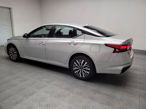 Used 2023 Nissan Altima 2.5 SV image 3