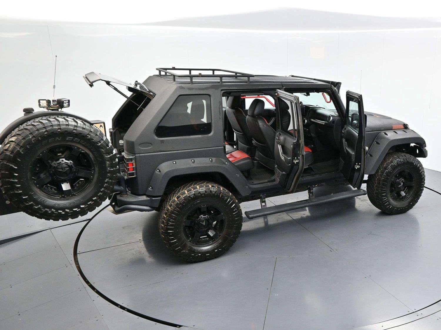 Used 2017 Jeep Wrangler Unlimited Rubicon AWD/4WD image 39