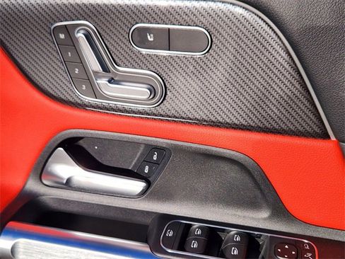 New 2025 Mercedes-Benz GLB 35 AMG 4MATIC image 6