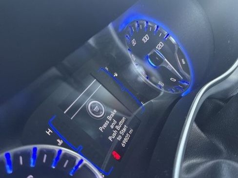 Used 2020 Chrysler Pacifica Touring w/ S Appearance Package image 9