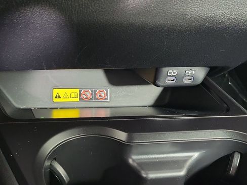 Used 2024 Lexus UX 250h F Sport FWD image 18