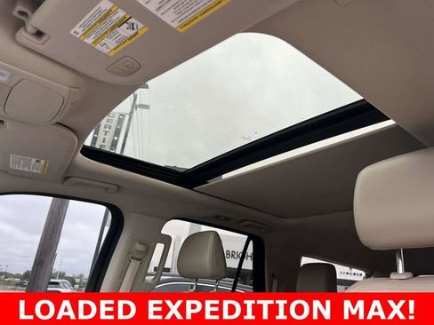 Used 2022 Ford Expedition Max Limited image 11