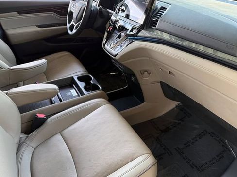 Certified 2023 Honda Odyssey Elite image 21