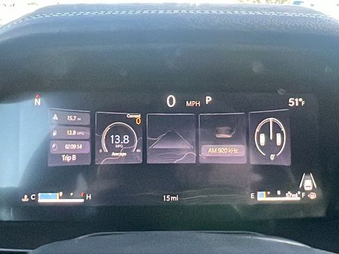 New 2025 Jeep Grand Cherokee Limited w/ Luxury Tech Group II image 32