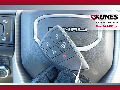 New 2026 GMC Sierra 2500 Denali w/ Denali Reserve Package image 29