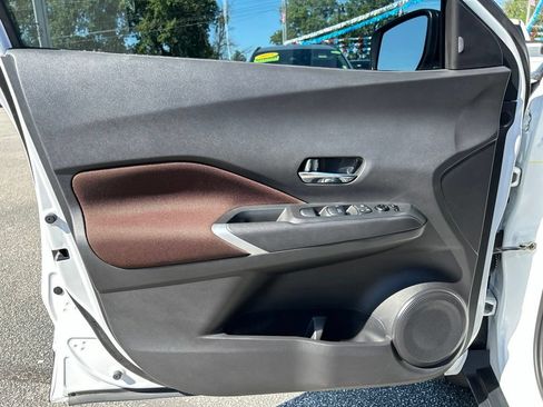 Used 2023 Nissan Kicks SR FWD image 31